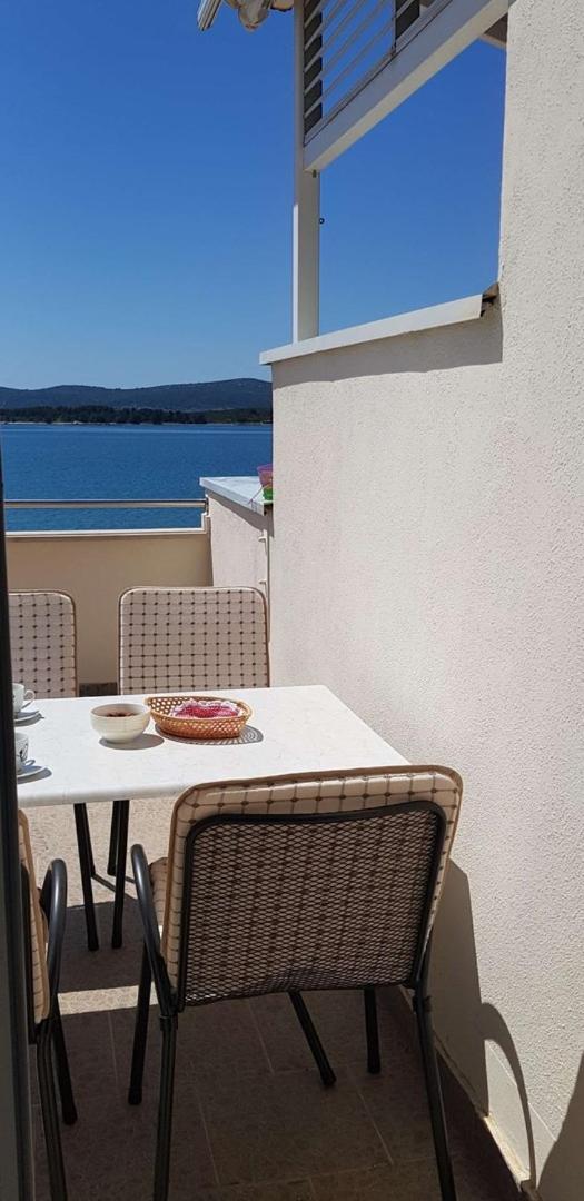 Seaside Apartments トゥラニ エクステリア 写真