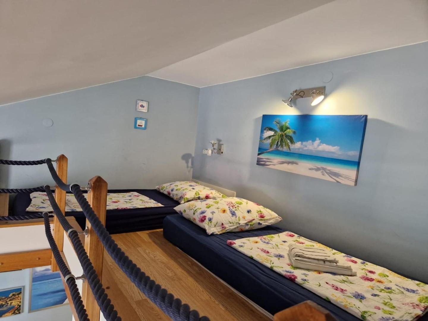 Seaside Apartments トゥラニ エクステリア 写真