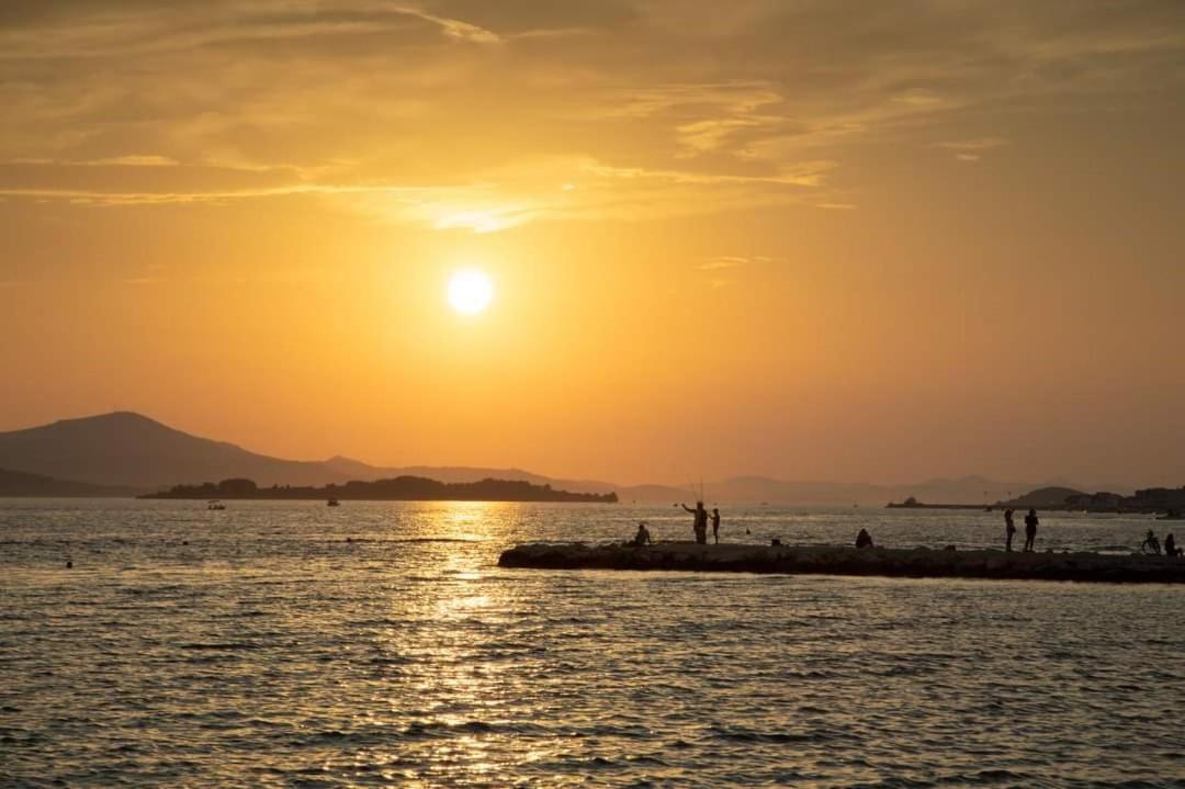Seaside Apartments トゥラニ エクステリア 写真